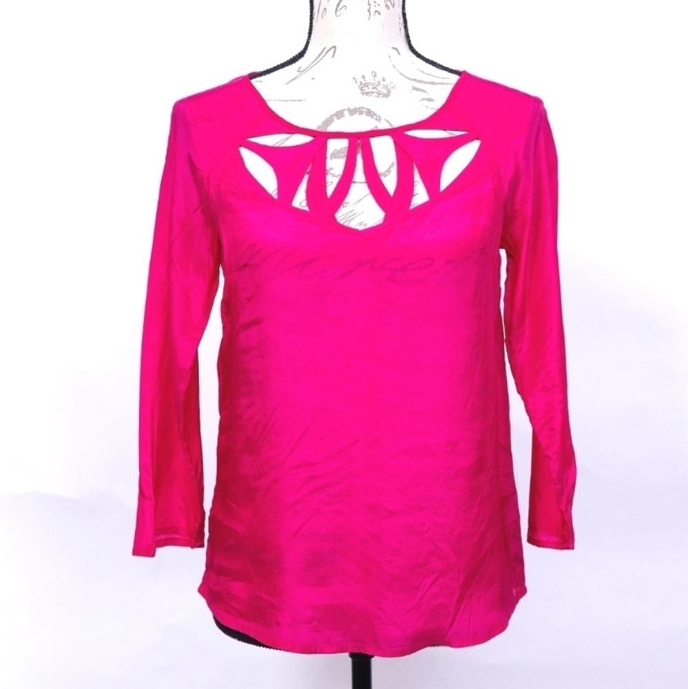 Maeve Anthropologie pink‎ top cut out lightweight Festival cute blouse 💖2/$30